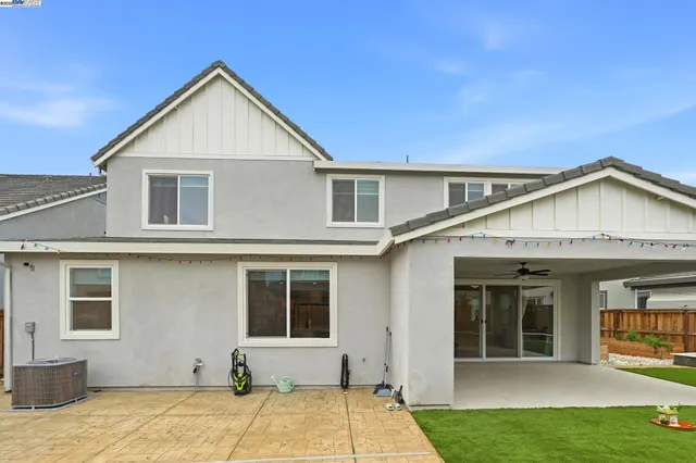 $1,049,400 | 3039 Paxton Street, Lathrop, CA 95330