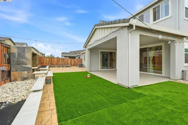 $1,049,400 | 3039 Paxton Street, Lathrop, CA 95330