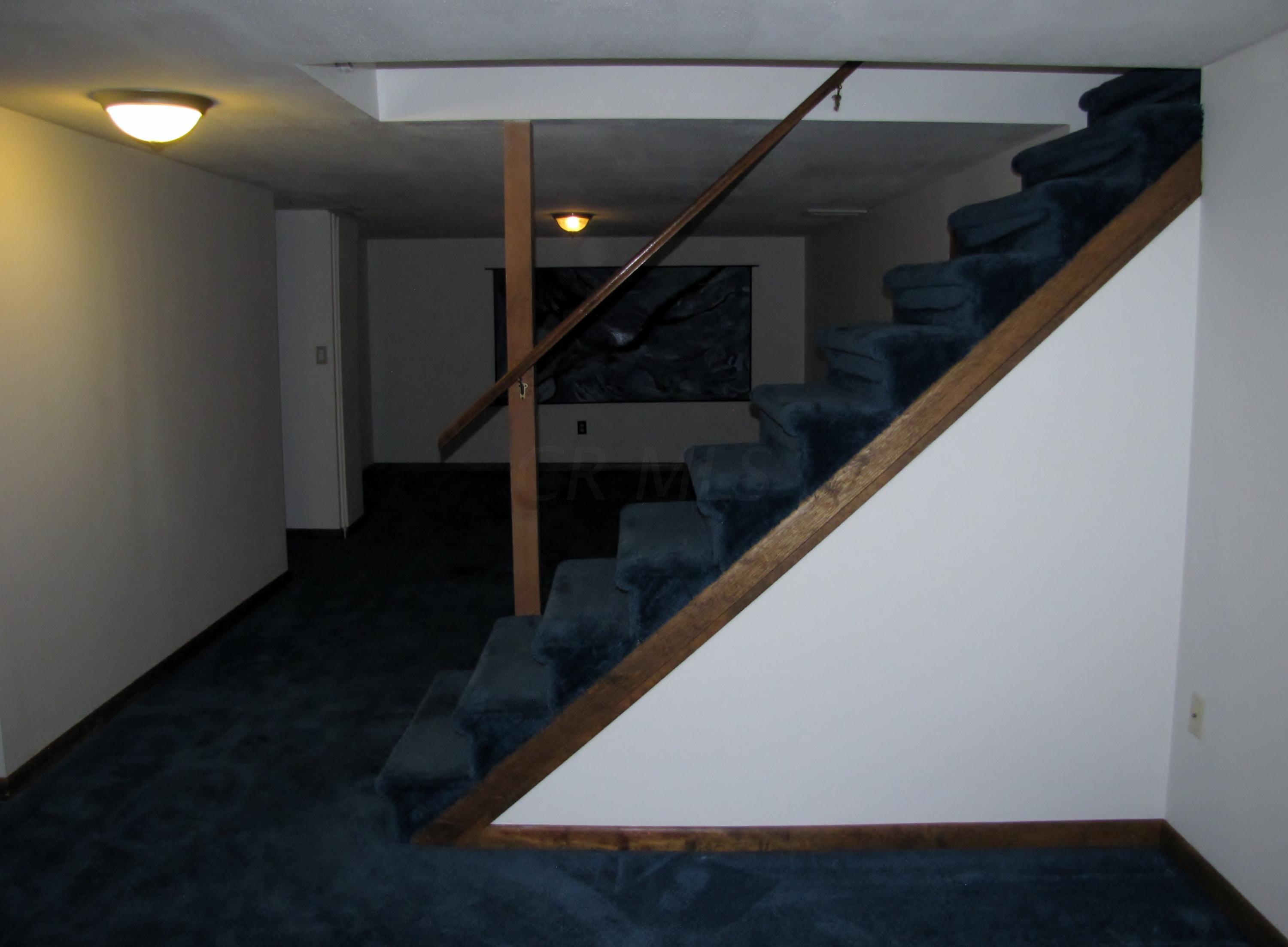 666 Greenwood Road Columbus, OH 43213 - Photo 16 of 19
