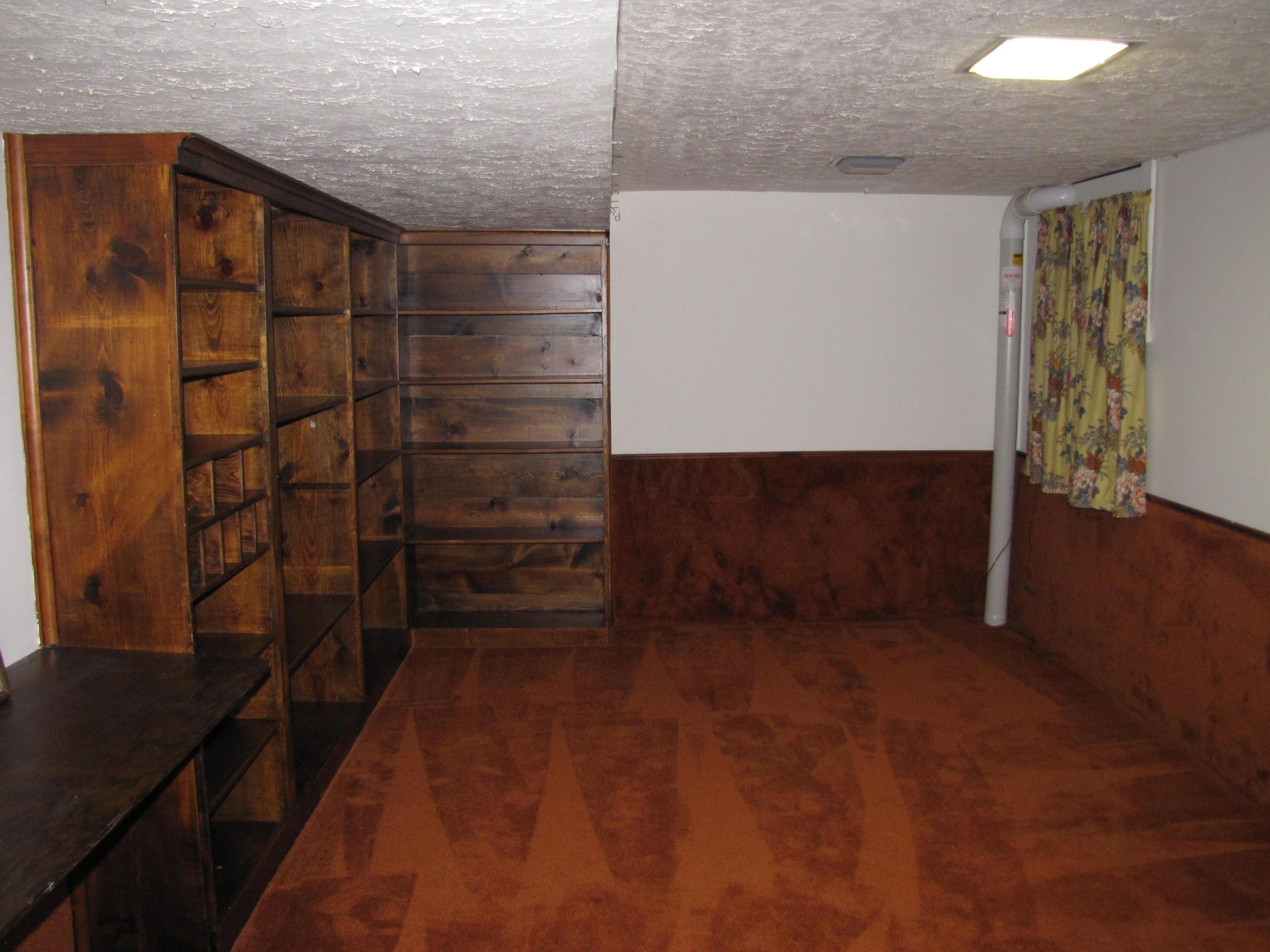 666 Greenwood Road Columbus, OH 43213 - Photo 17 of 19