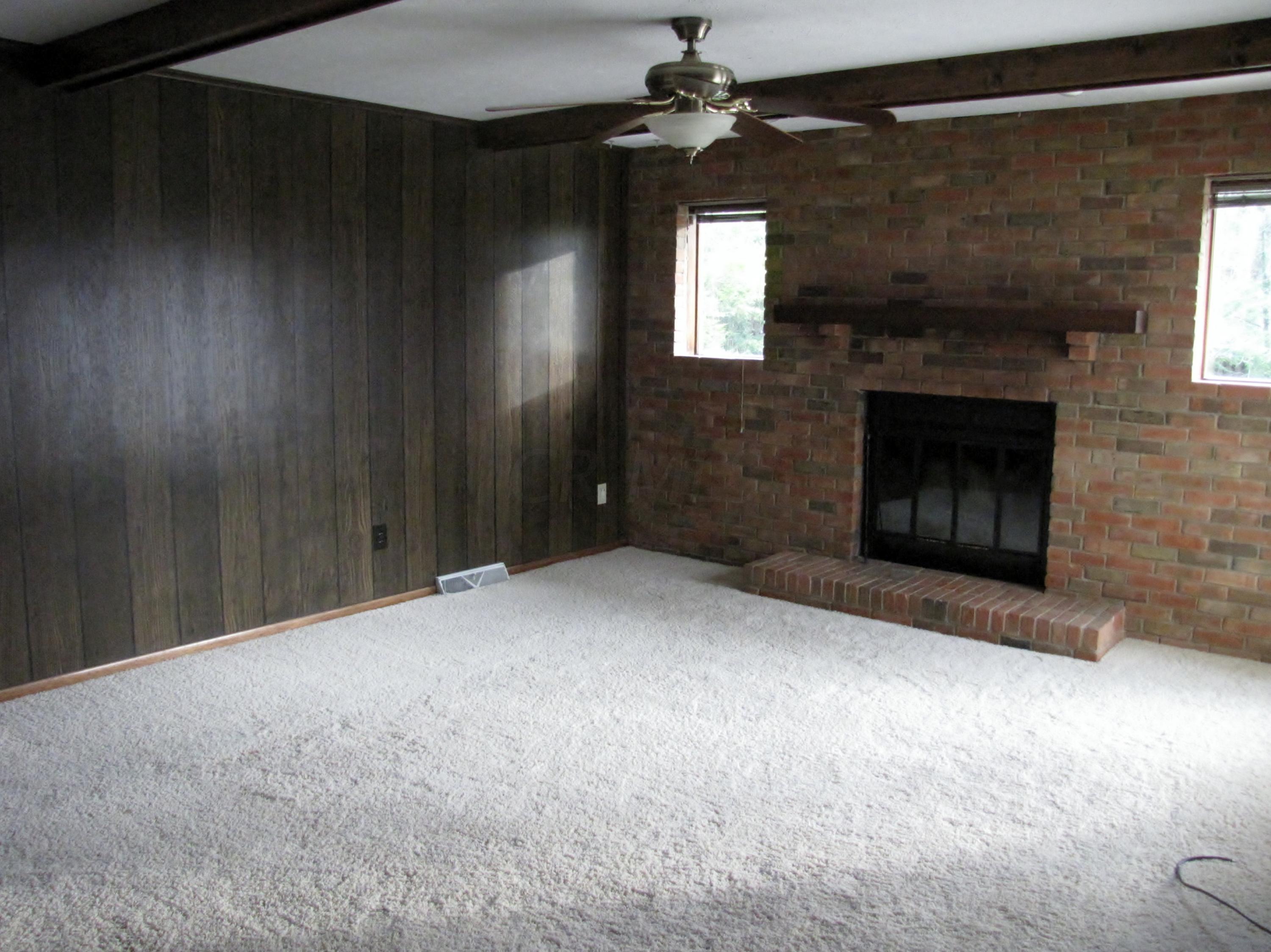 666 Greenwood Road Columbus, OH 43213 - Photo 3 of 19