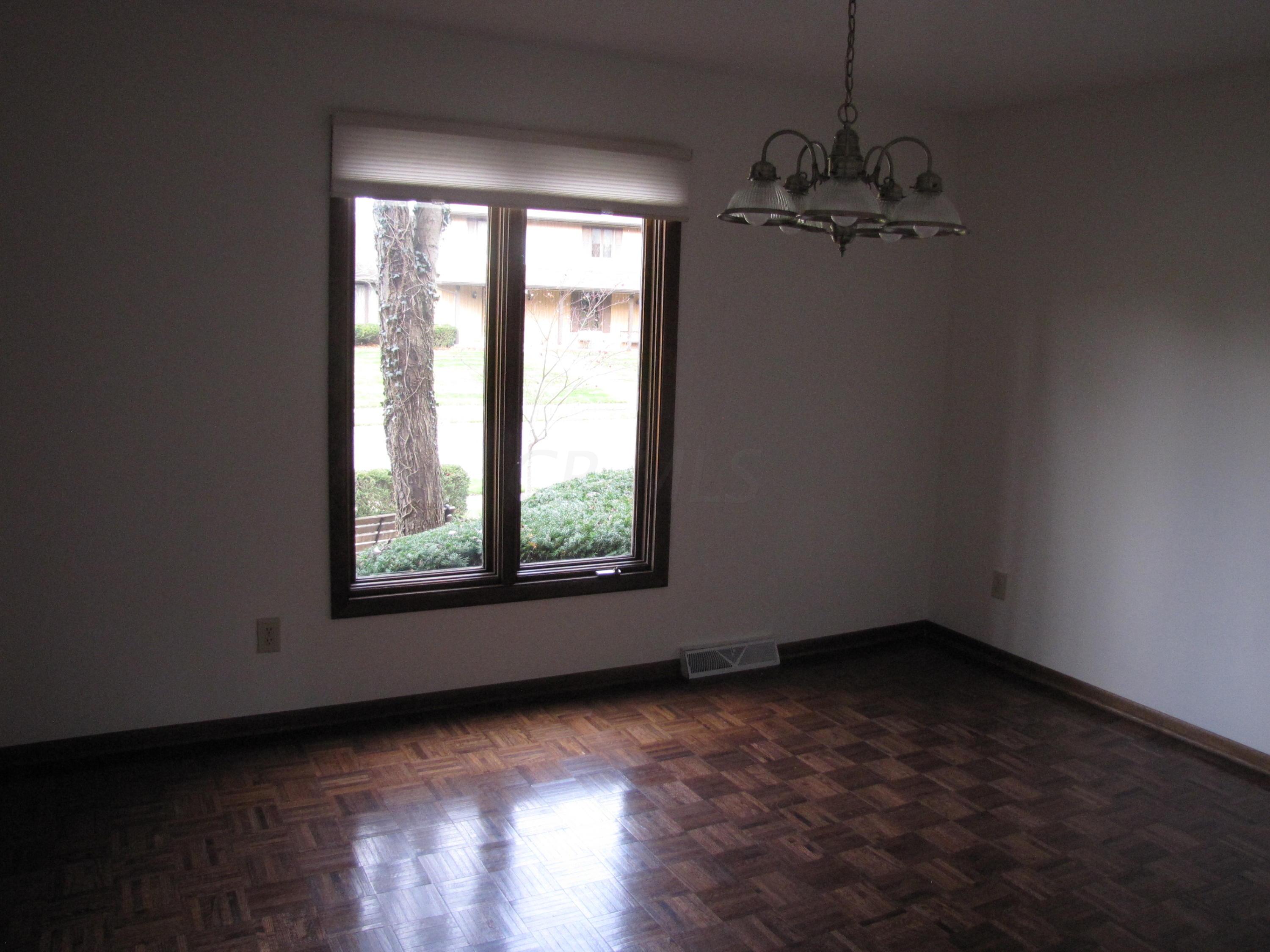 666 Greenwood Road Columbus, OH 43213 - Photo 8 of 19