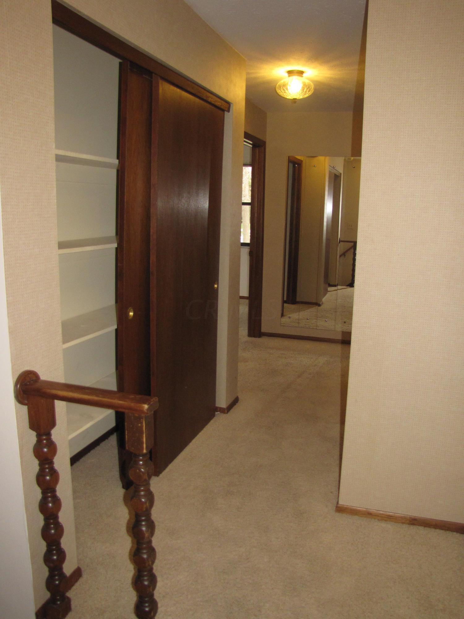 666 Greenwood Road Columbus, OH 43213 - Photo 10 of 19