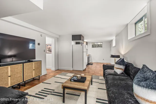 $35,000 | 406 West Smuggler Street, Aspen, CO 81611