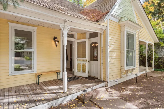$35,000 | 406 West Smuggler Street, Aspen, CO 81611