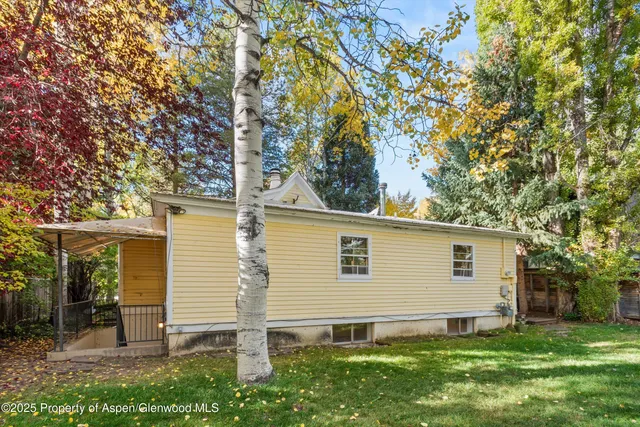 $35,000 | 406 West Smuggler Street, Aspen, CO 81611