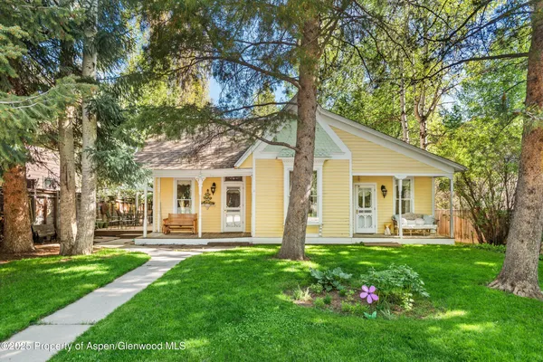 $35,000 | 406 West Smuggler Street, Aspen, CO 81611