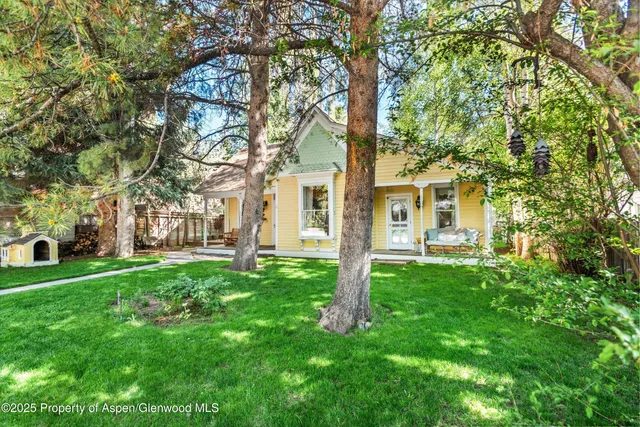 $35,000 | 406 West Smuggler Street, Aspen, CO 81611