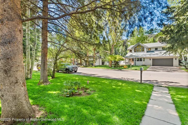 $35,000 | 406 West Smuggler Street, Aspen, CO 81611