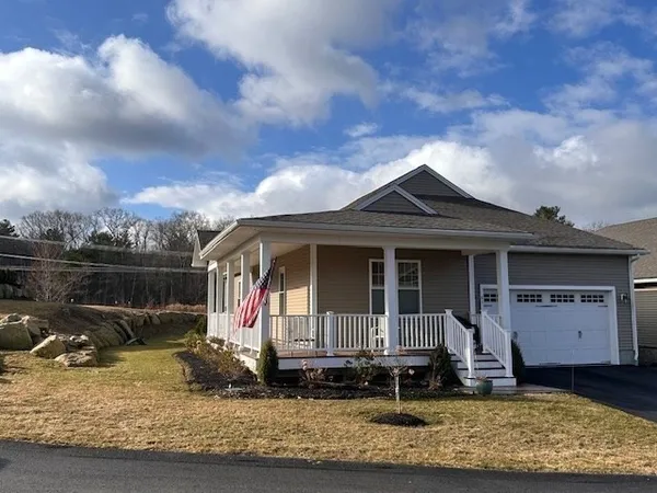 $569,000 | 61 Spring Hill Drive, Unit 61, Uxbridge, MA 01569