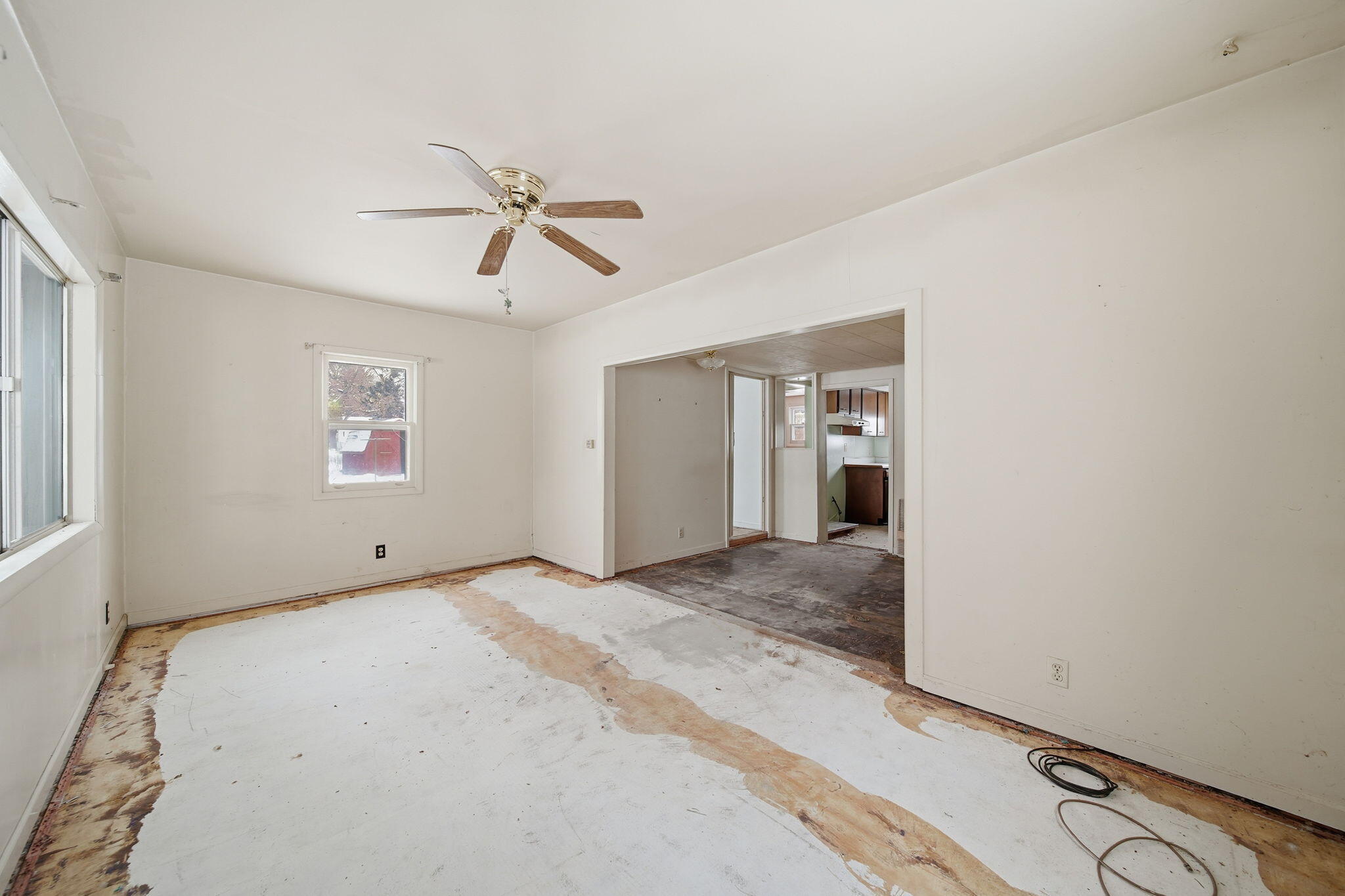 108 Bagg Avenue Jackson, MI 49203 - Photo 7 of 24 7