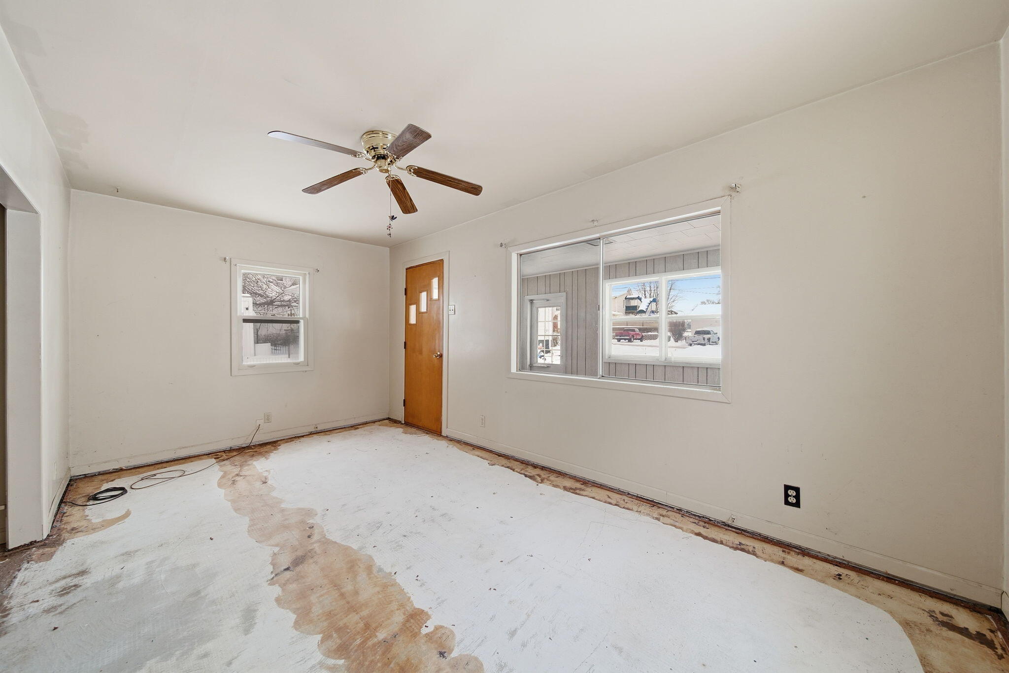 108 Bagg Avenue Jackson, MI 49203 - Photo 8 of 24 8