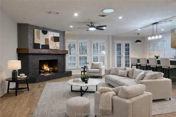 $425,000 | 3710 Windridge Drive, Bryan, TX 77802