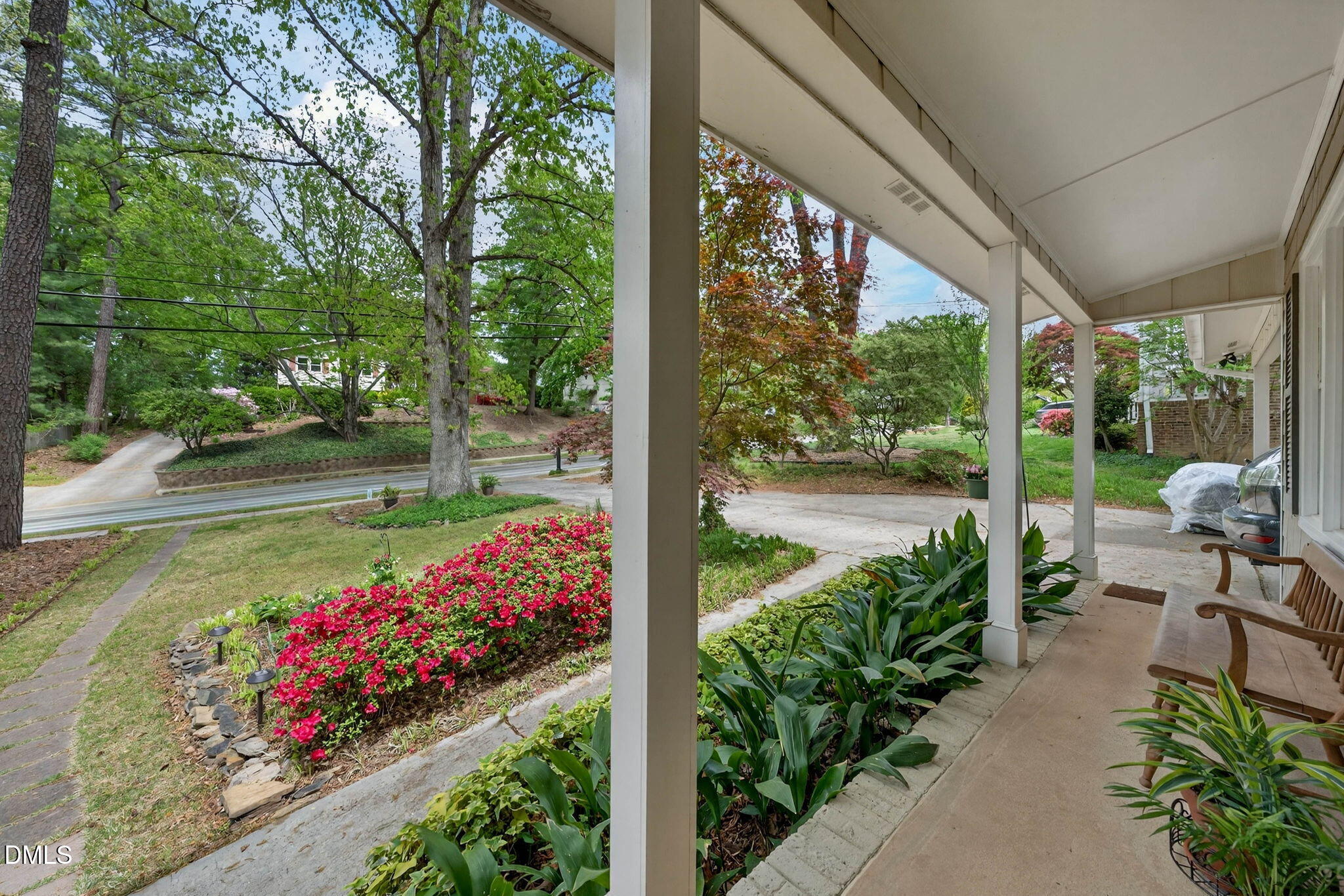 904 Hardimont Road Raleigh, NC 27609 - Photo 5 of 40 7-web-or-mls-904 Hardimont Road -7