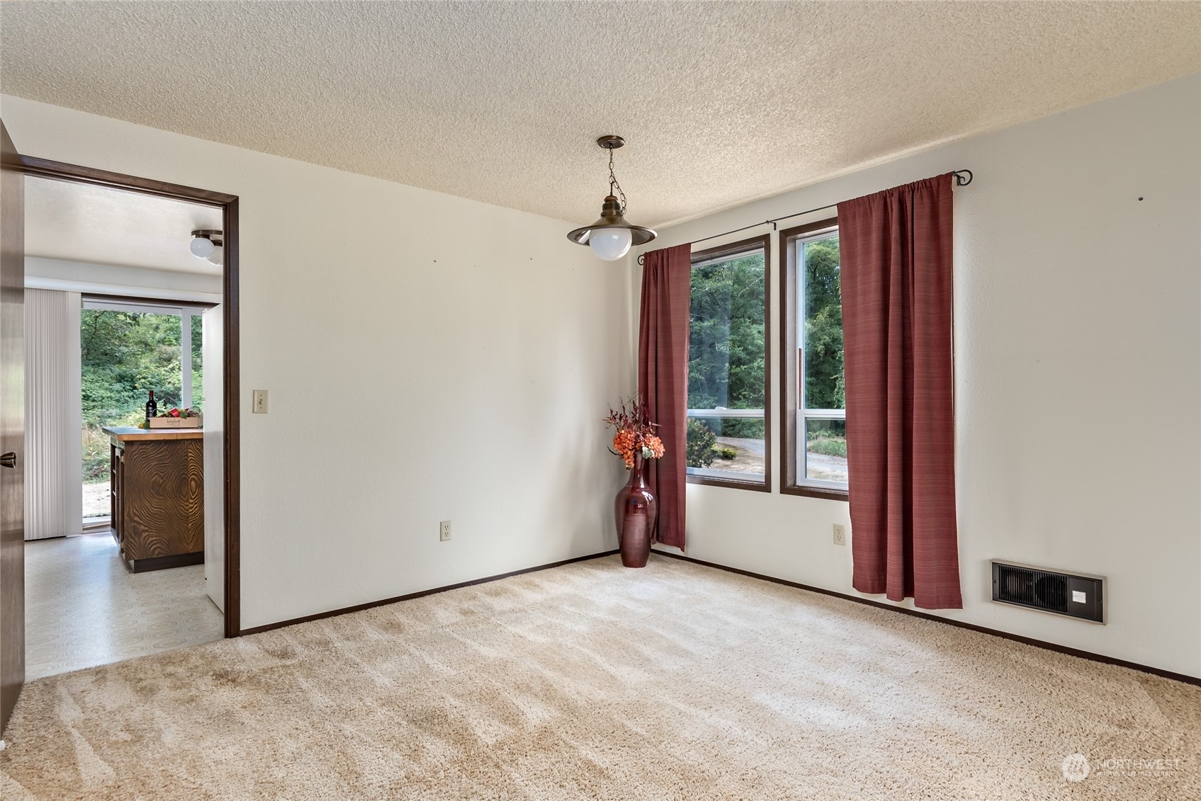 1405 Eagle Ridge Road Oak Harbor, WA 98277 - Photo 11 of 39 Gallery Image 11