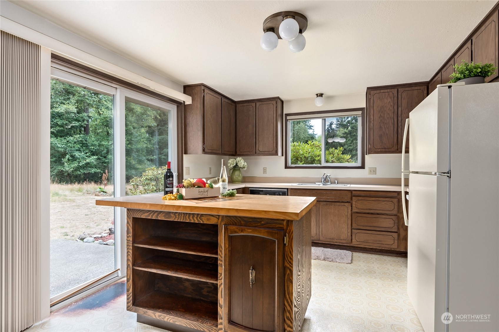 1405 Eagle Ridge Road Oak Harbor, WA 98277 - Photo 19 of 39 Gallery Image 19