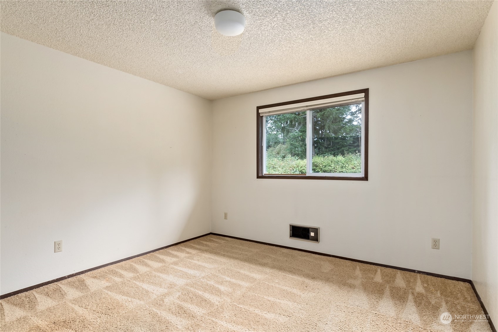 1405 Eagle Ridge Road Oak Harbor, WA 98277 - Photo 31 of 39 Gallery Image 31