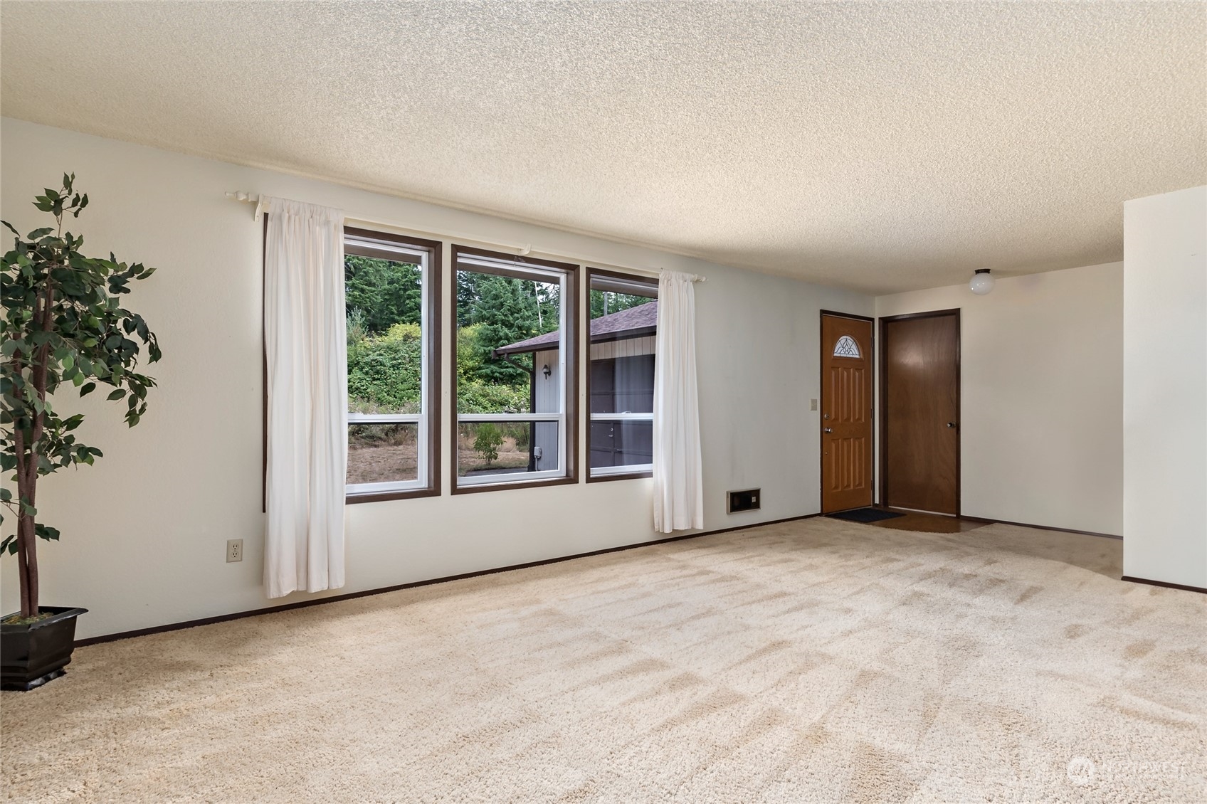 1405 Eagle Ridge Road Oak Harbor, WA 98277 - Photo 7 of 39 Gallery Image 7