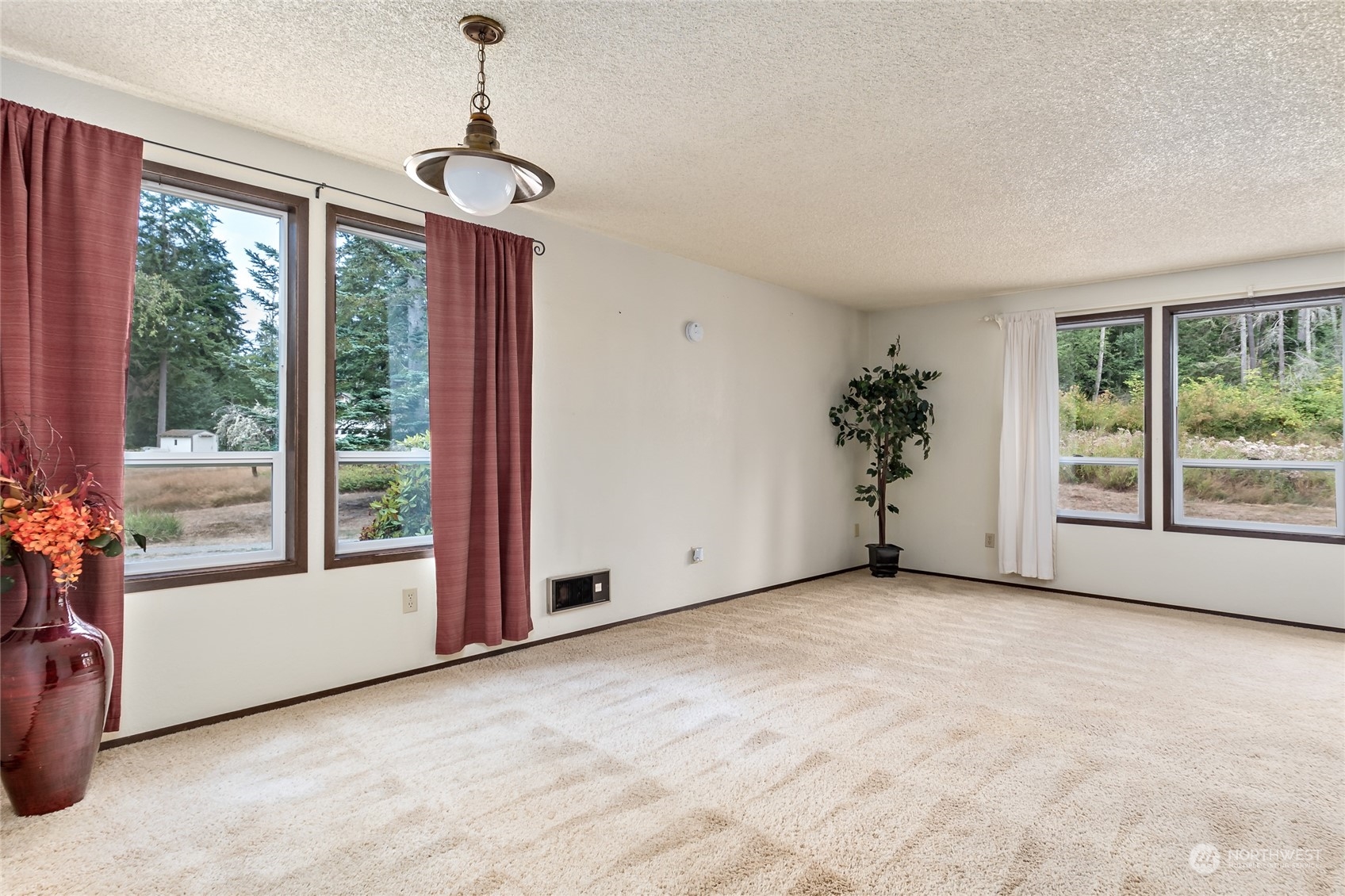 1405 Eagle Ridge Road Oak Harbor, WA 98277 - Photo 8 of 39 Gallery Image 8