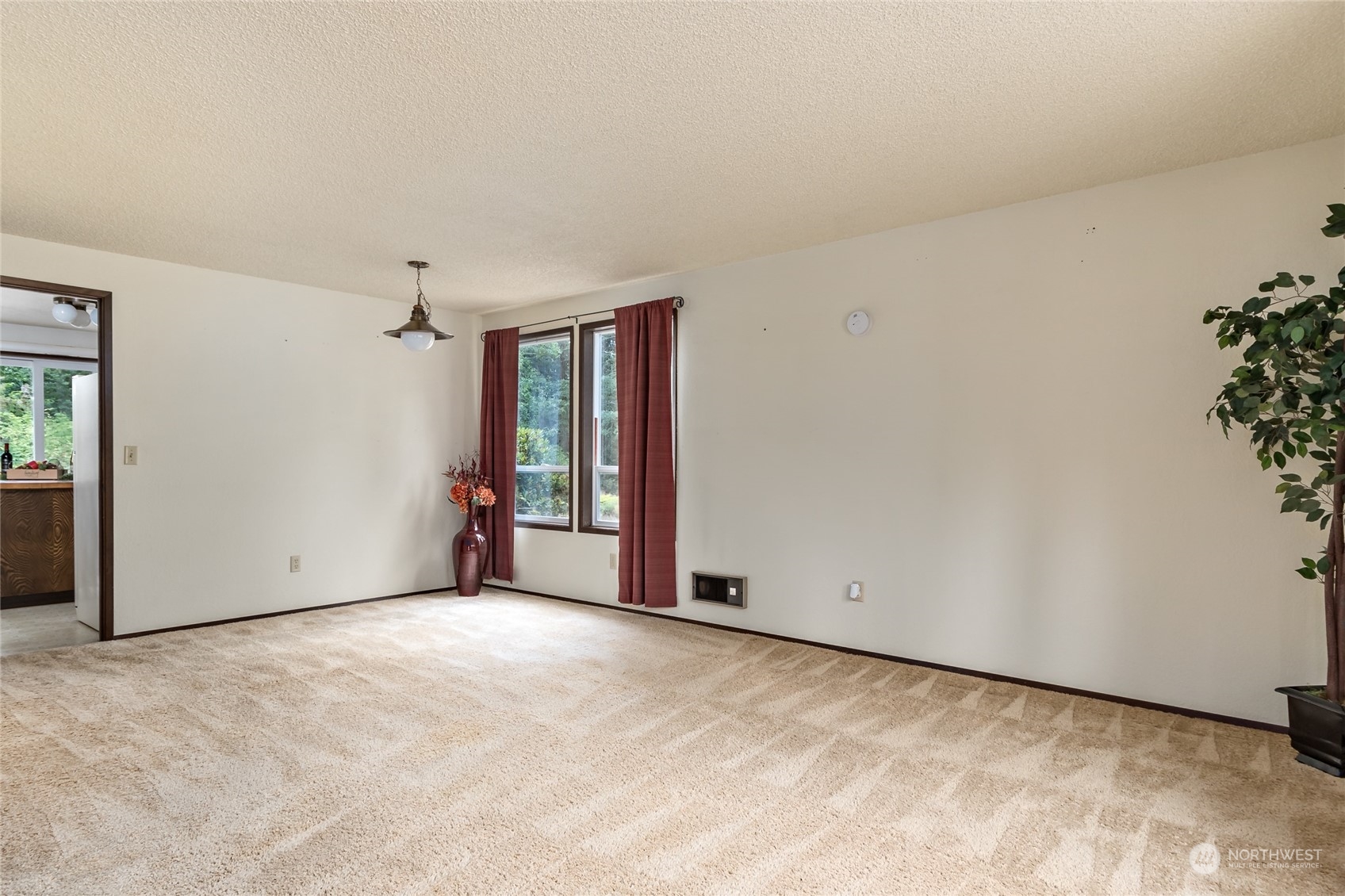 1405 Eagle Ridge Road Oak Harbor, WA 98277 - Photo 10 of 39 Gallery Image 10