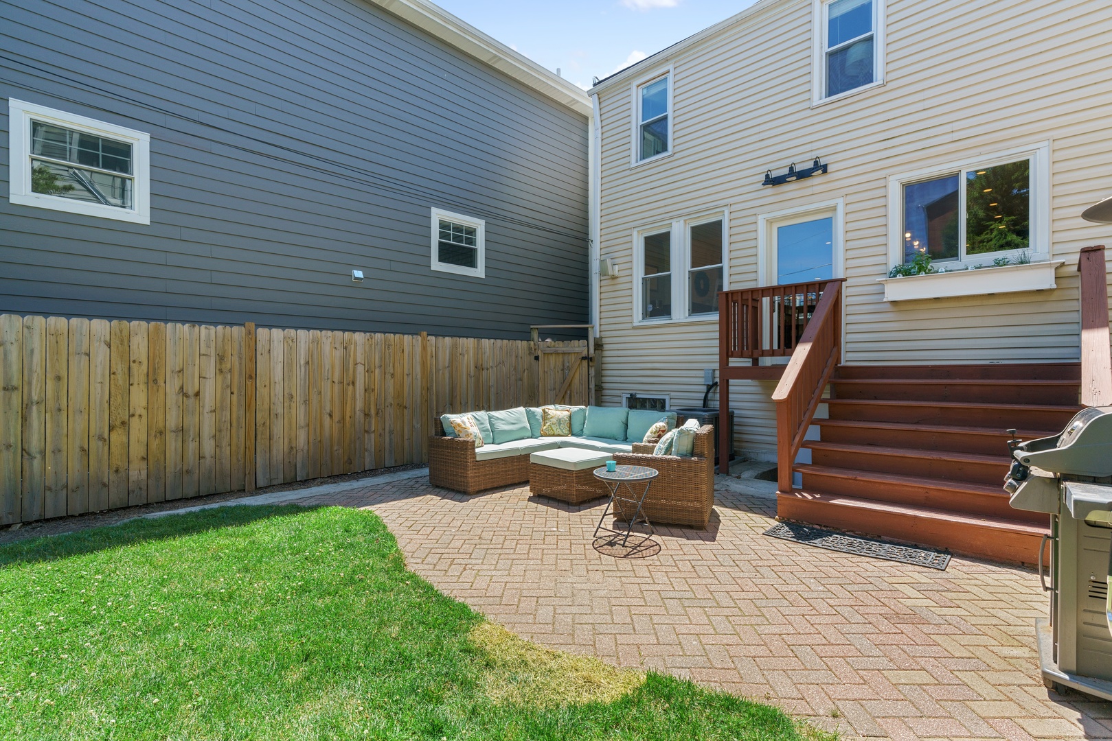 1926 West Fletcher Street Chicago, IL 60657 - Photo 25 of 26