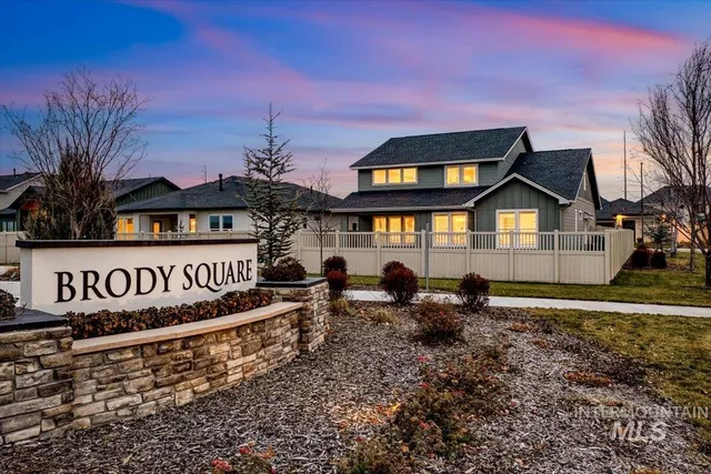 $664,900 | 4712 West Apgar Street, Meridian, ID 83646