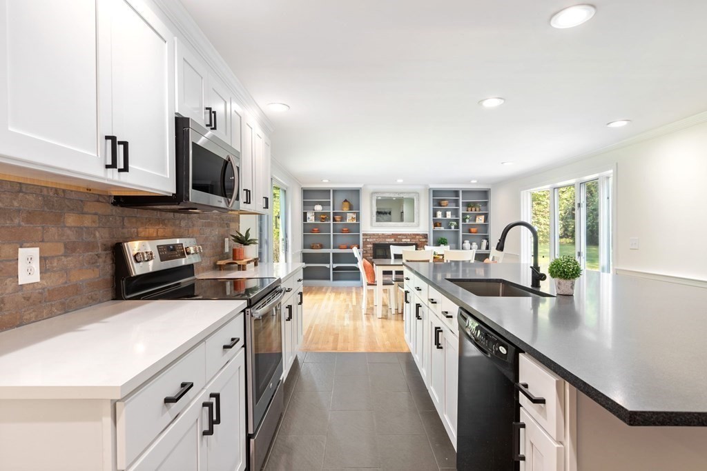 265 Belknap Road Framingham, MA 01701 - Photo 3 of 42 Gallery Image 3