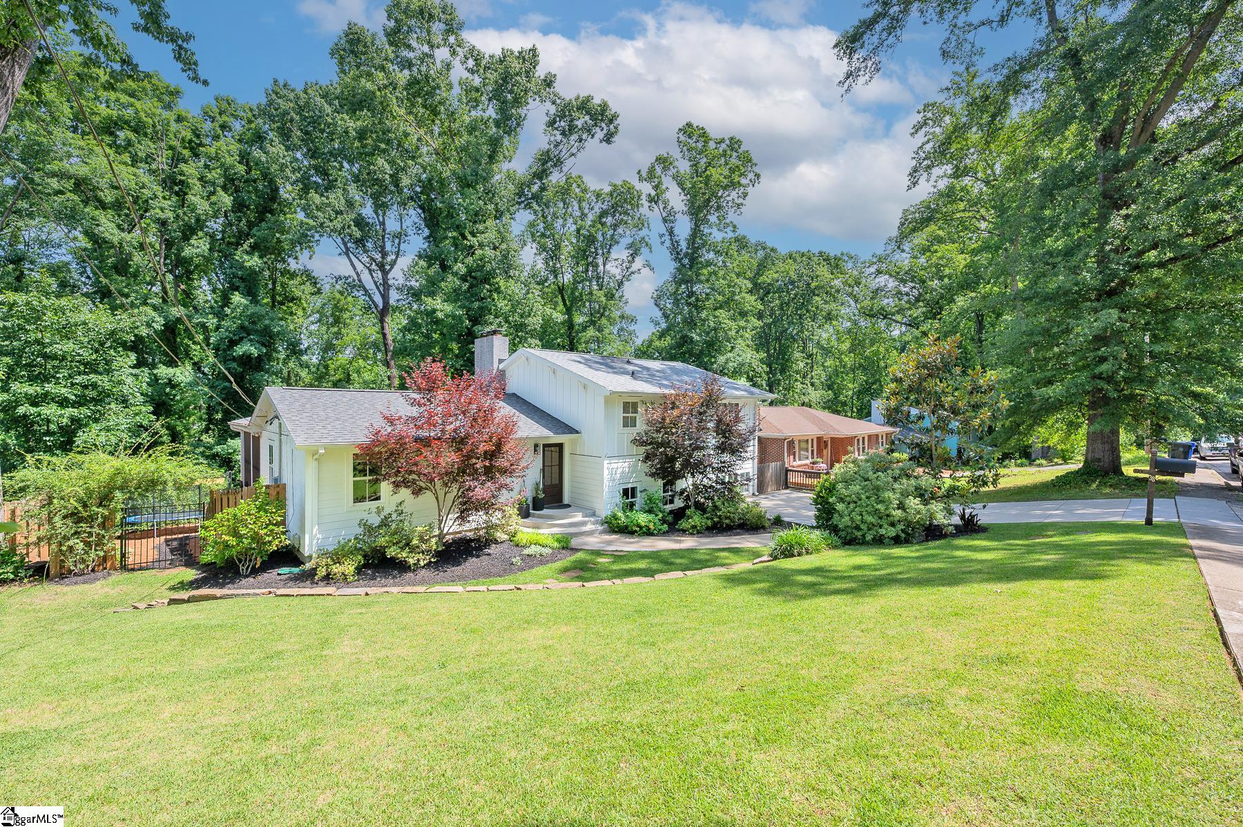 38 Nottingham Road Greenville, SC 29607 - Photo 2 of 37 Gallery Image 2
