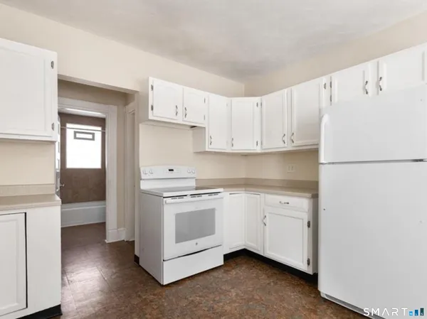 $2,000 | 171 Bassett Street, New Britain, CT 06051