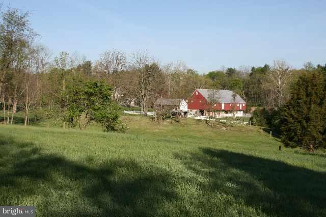 806 Alexander Spring Road Carlisle, PA 17015 - Photo 4 of 12 Gallery Image 4