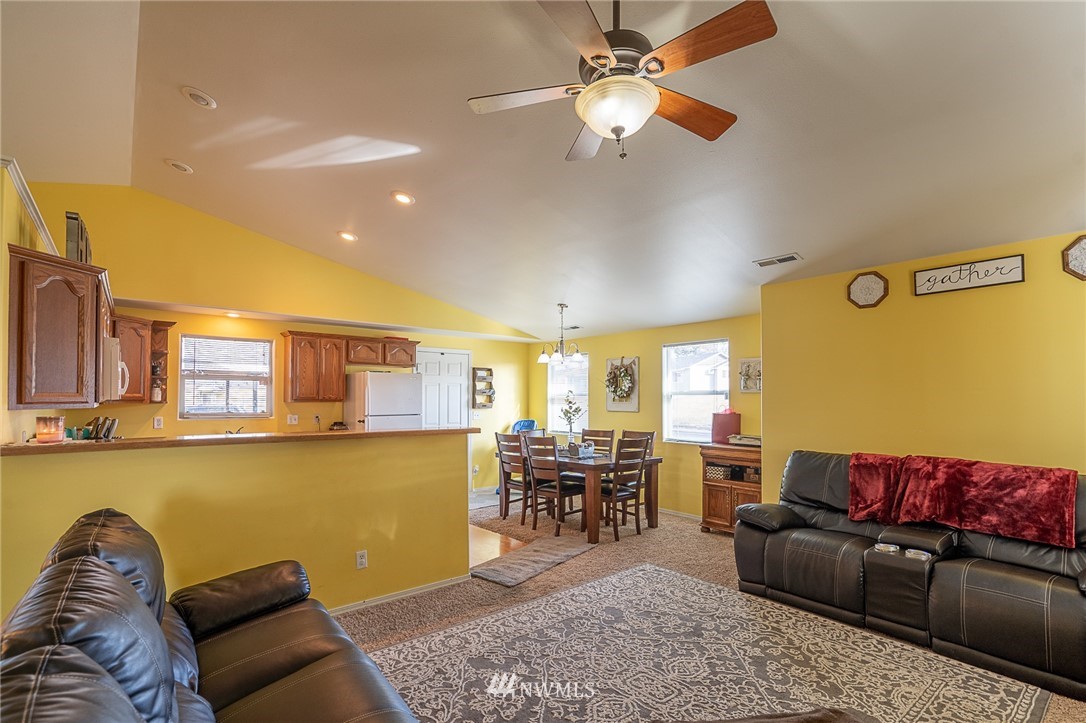 402 West Reisner Road Moses Lake, WA 98837 - Photo 12 of 29 Gallery Image 12