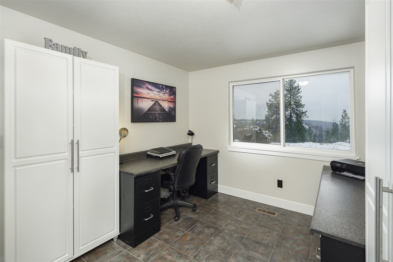 2206 West Borden Road Spokane, WA 99224 - Photo 11 of 20