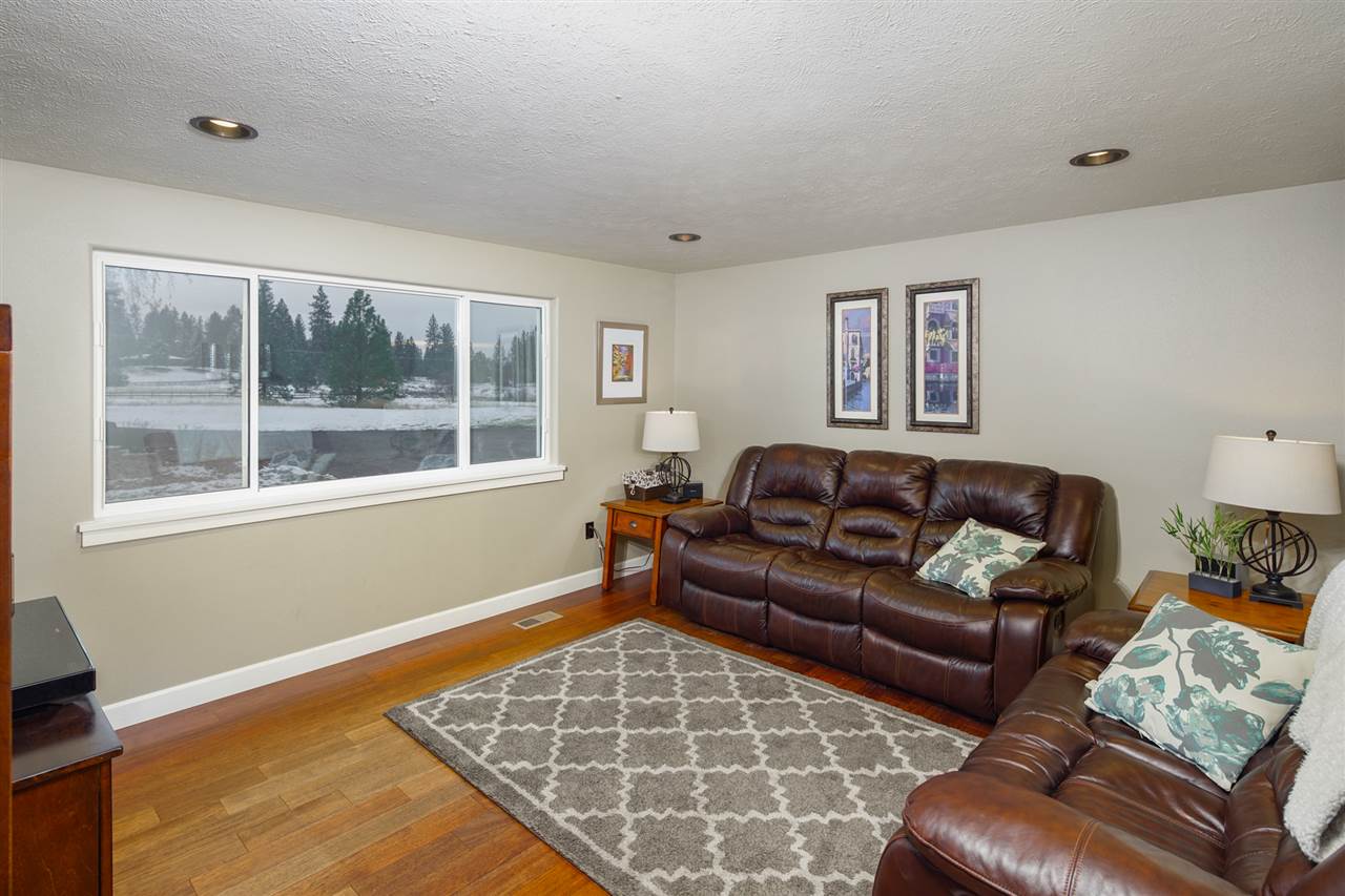 2206 West Borden Road Spokane, WA 99224 - Photo 4 of 20