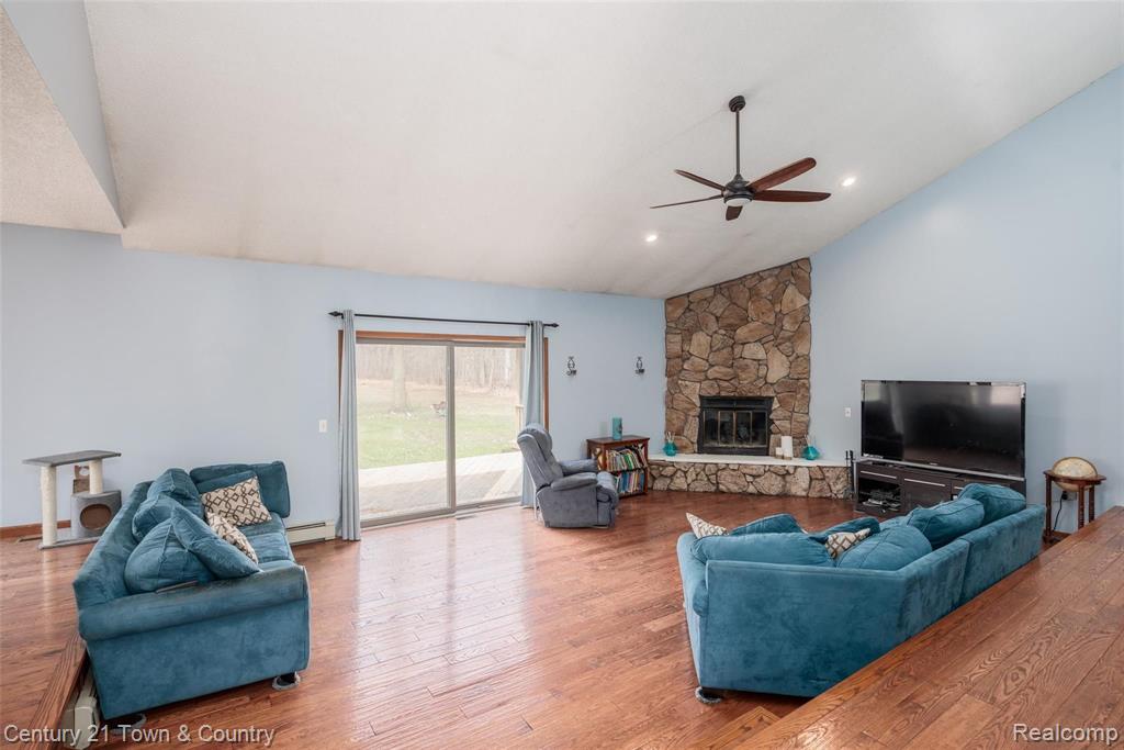 40760 Harris Road Belleville, MI 48111 - Photo 5 of 41