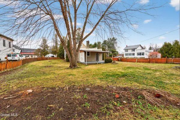 $190,000 | 14 County Route, Cambridge, NY 12816