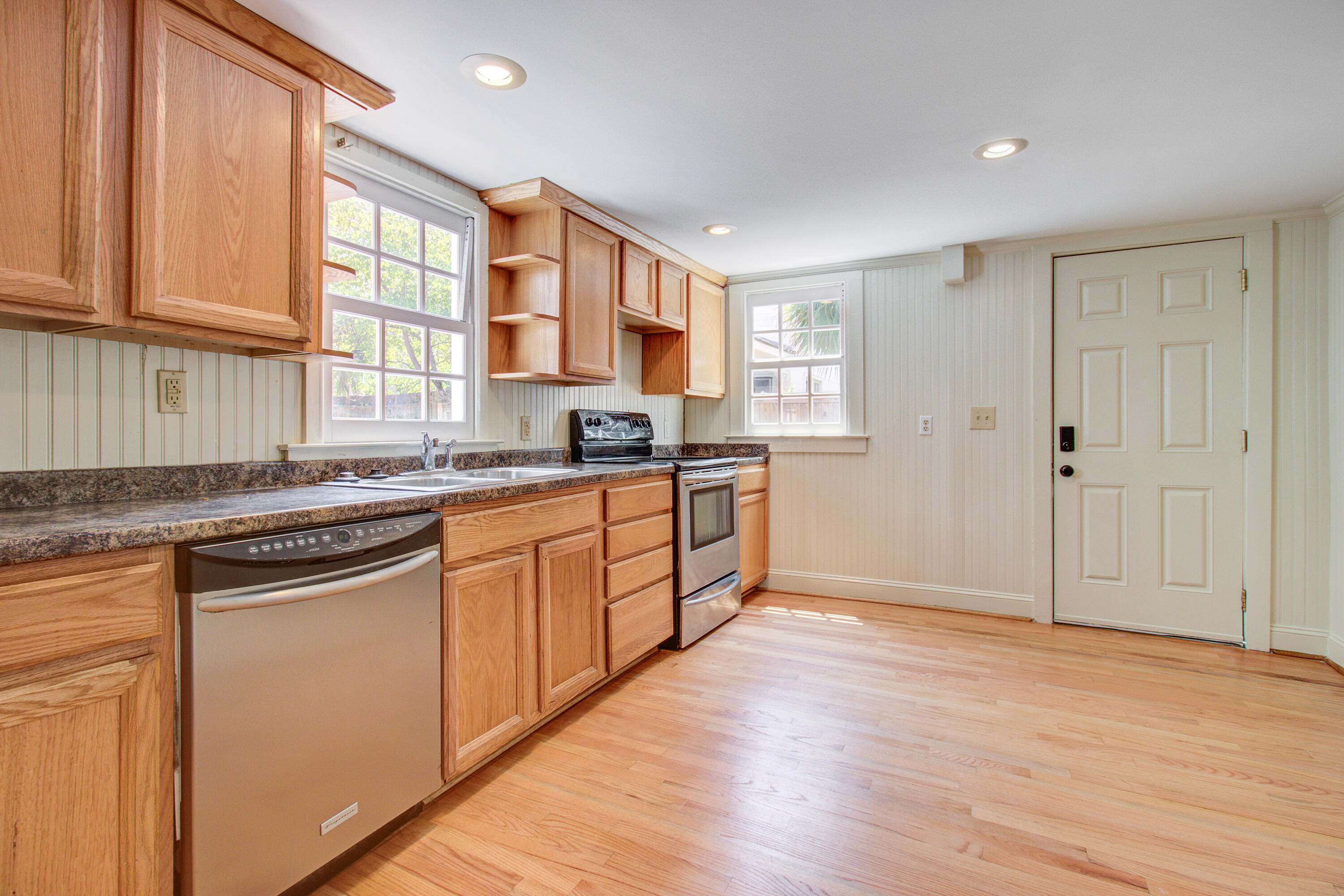 38 Ashe Street, Unit B Charleston, SC 29403 - Photo 2 of 17 38 (12)