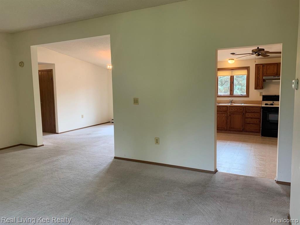 2272 London Bridge Drive, Unit 51 Rochester, MI 48307 - Photo 9 of 31