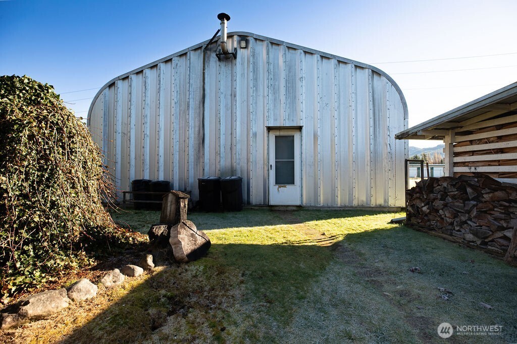 371 Flora Place Forks, WA 98331 - Photo 29 of 40 a backyard of a house