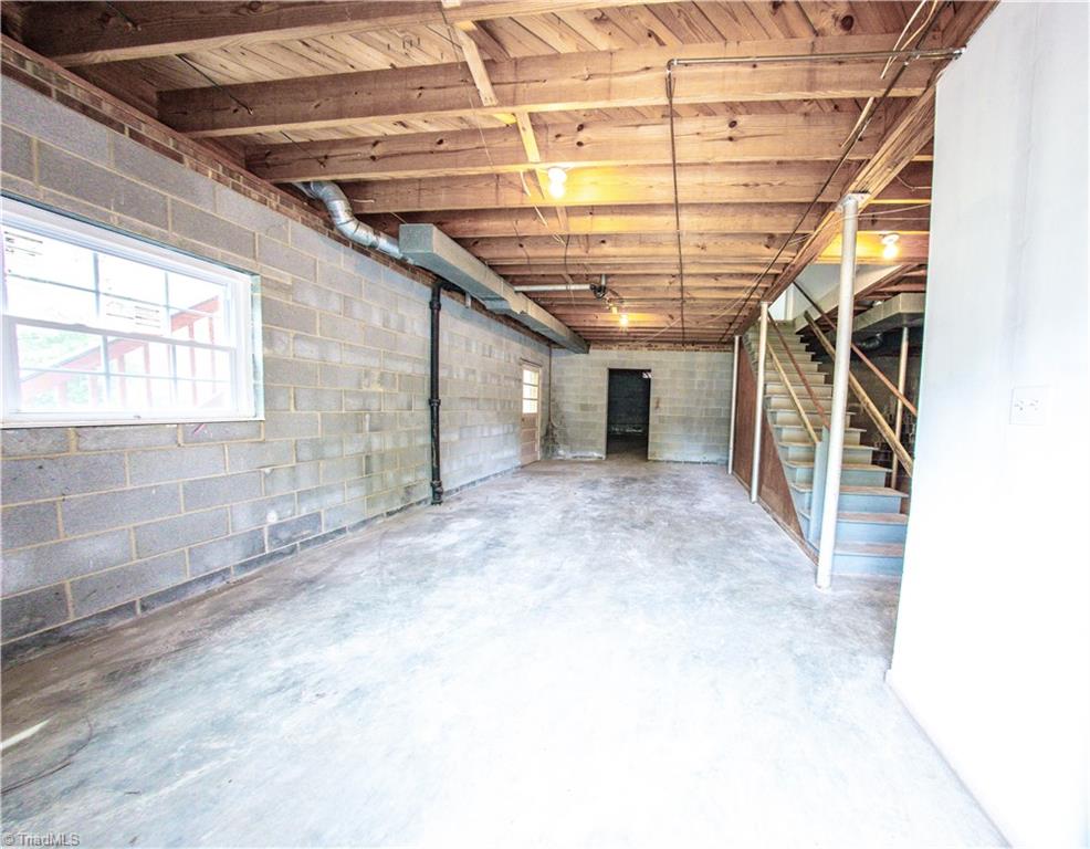 1201 Robinhood Road High Point, NC 27262 - Photo 18 of 19 Gallery Image 18