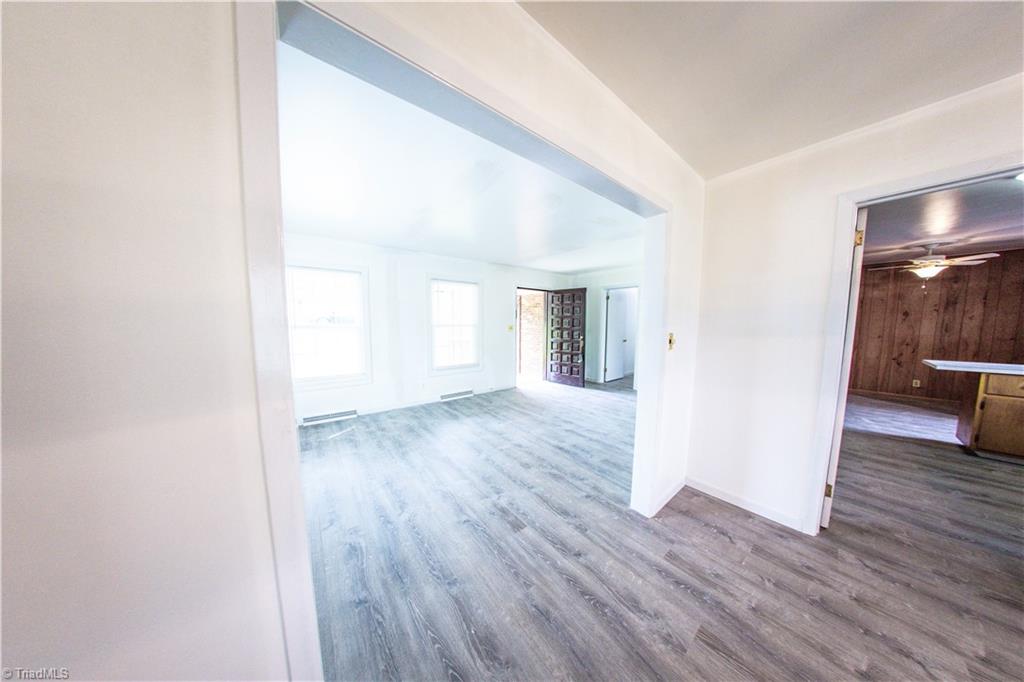 1201 Robinhood Road High Point, NC 27262 - Photo 5 of 19 Gallery Image 5