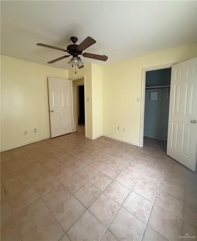 1213 Mineral Rights Lane, Unit 4 Edinburg, TX 78541 - Photo 5 of 10 a view of a livingroom with a ceiling fan