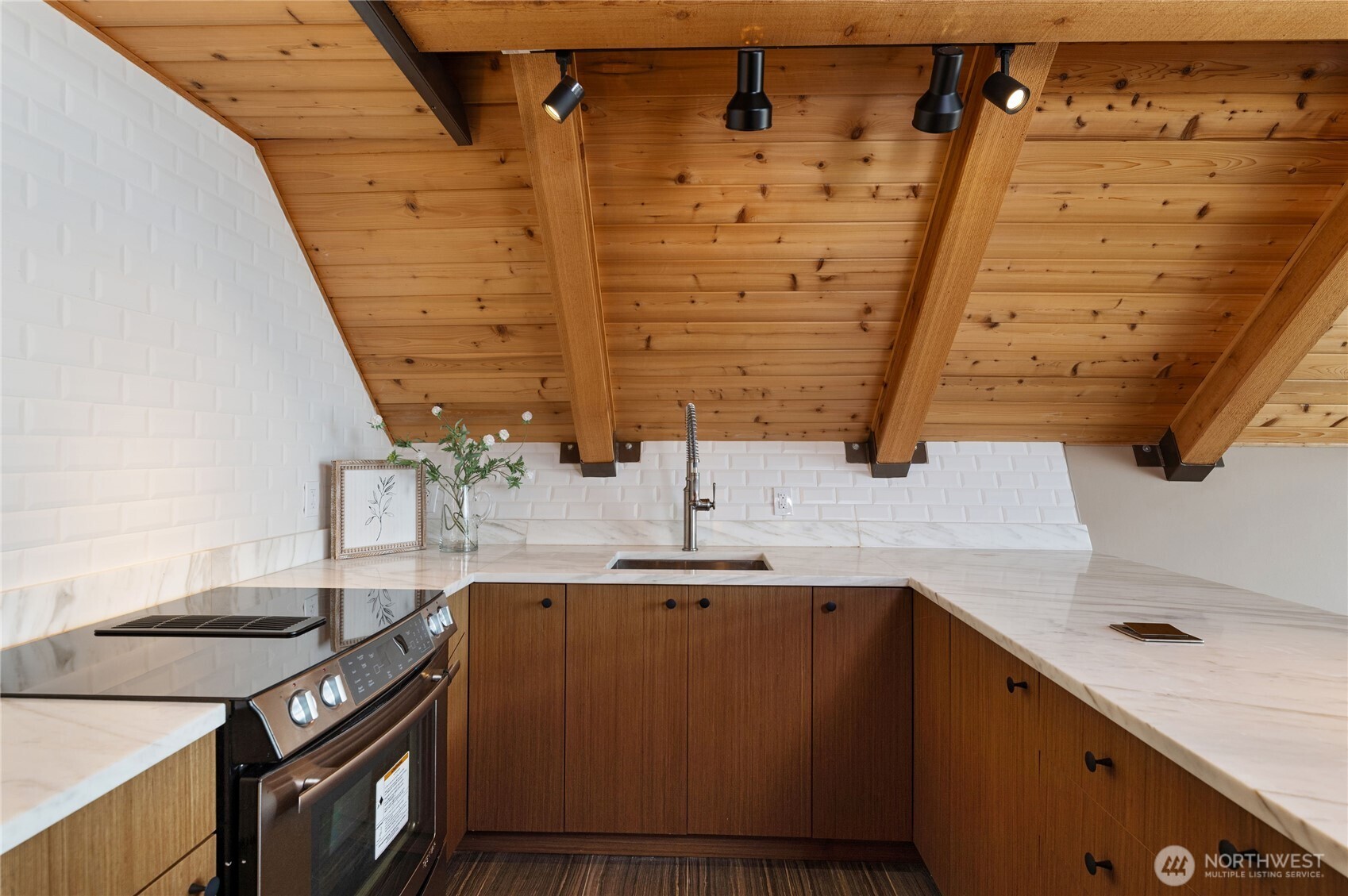 123 Orre Nobles Road Union, WA 98592 - Photo 9 of 39