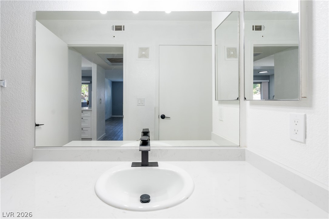 555 East Silverado Ranch Boulevard, Unit 1007 Las Vegas, NV 89183 - Photo 13 of 31