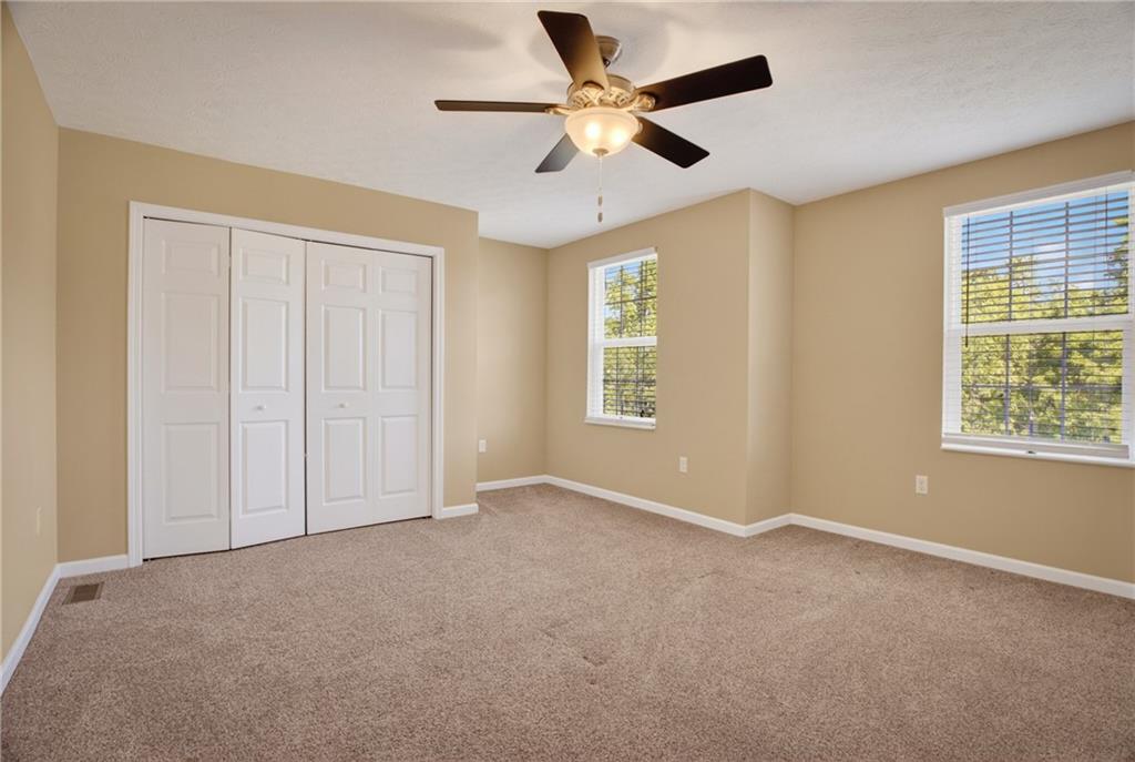 229 West Country Barn Road Houston, PA 15342 - Photo 32 of 50