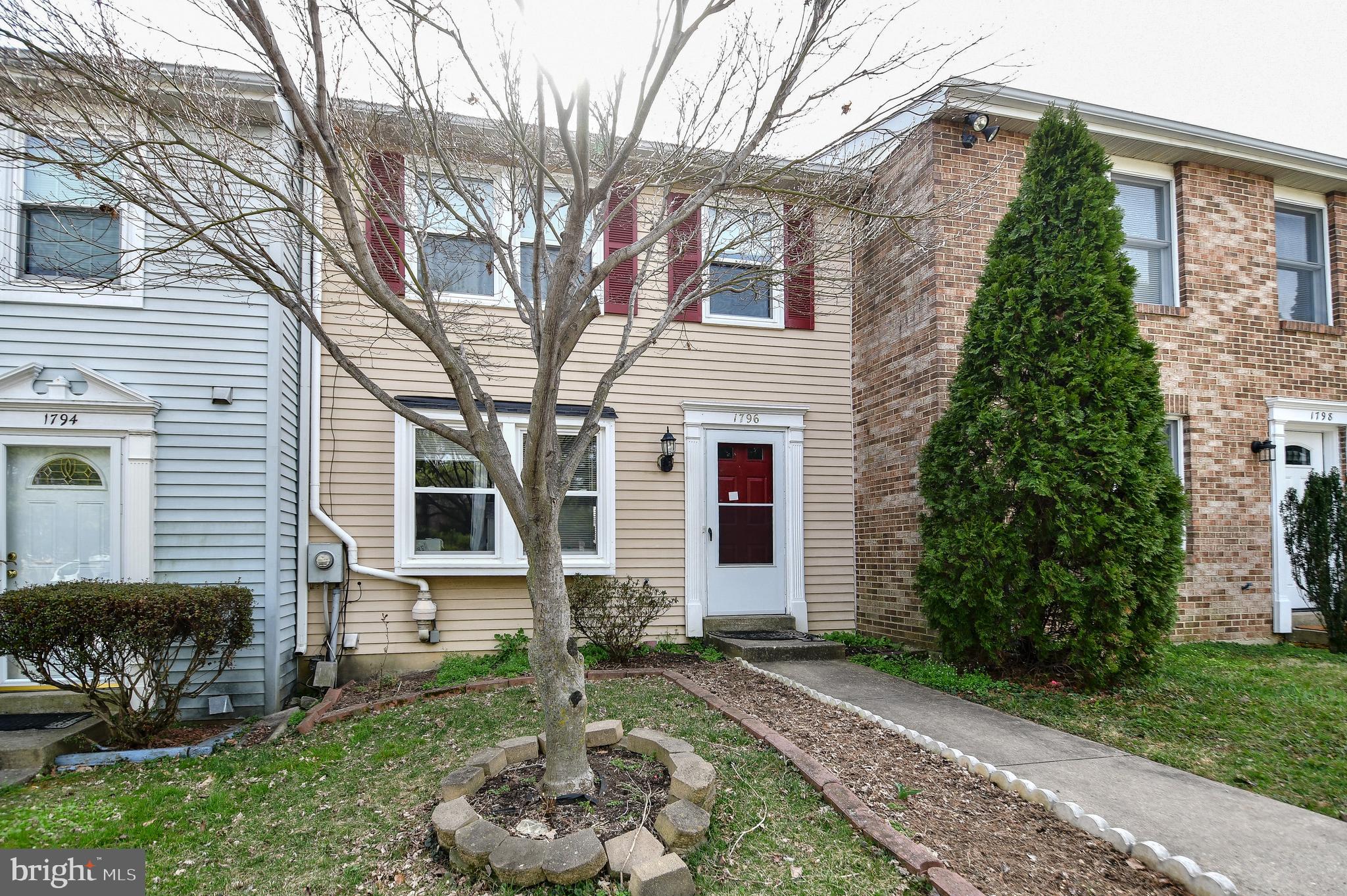 1796 Springfield Lane Frederick, MD 21702 - Photo 2 of 12 Gallery Image 2