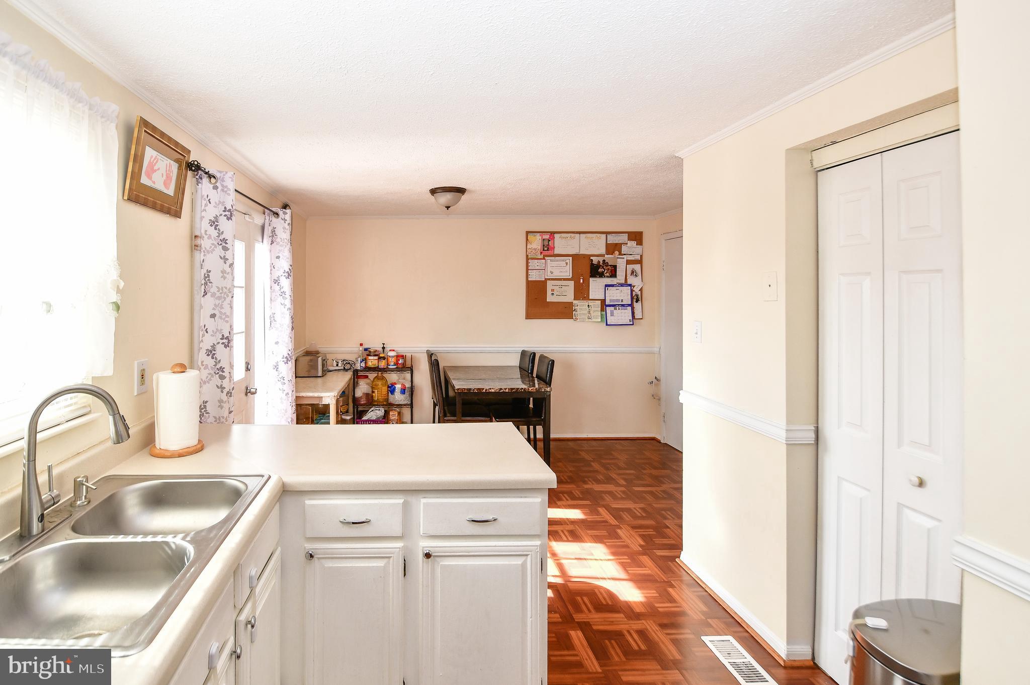 1796 Springfield Lane Frederick, MD 21702 - Photo 4 of 12 Gallery Image 4