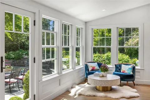$2,250,000 | 9 Stone Tower Lane, Barrington, RI 02806