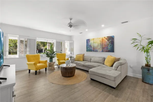 $1,730,000 | 711 Northeast 72nd Terrace, Miami, FL 33138
