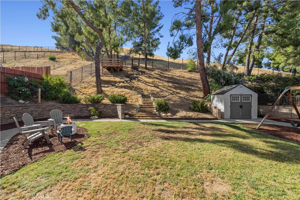 28235 Royal Road Castaic, CA 91384 - Photo 30 of 37