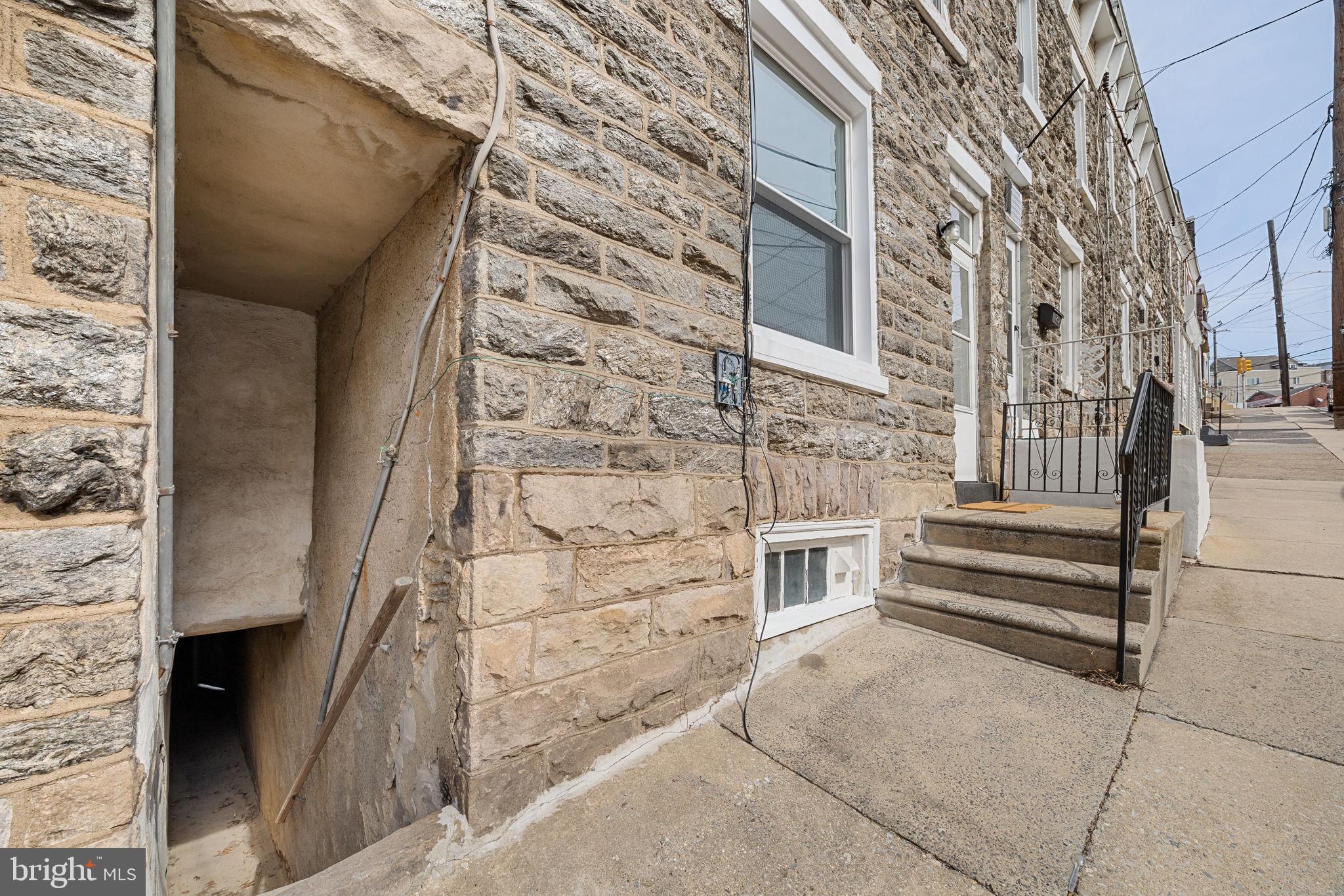 213 Dawson Street Philadelphia, PA 19128 - Photo 2 of 27